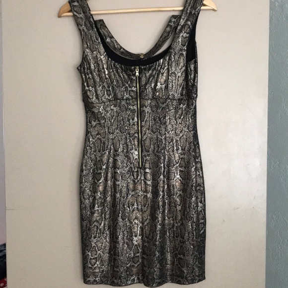 🌟Guess- snake print mini dress - Picture 3 of 6